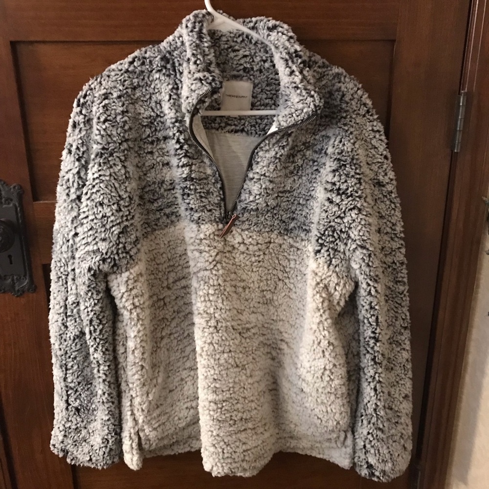 NEVER WORN SHERPA JACKET